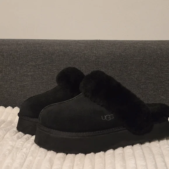UGG Disquette Slippers Black Size 7 - Picture 2 of 11